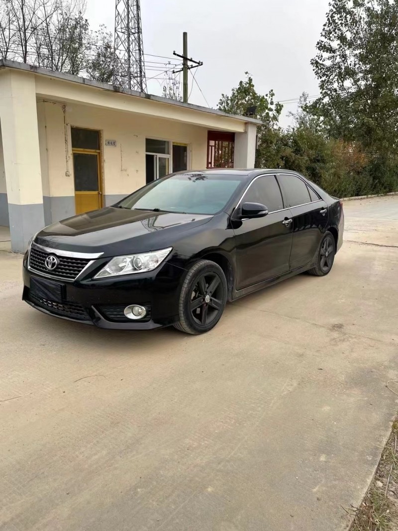 14年丰田凯美瑞轿车在售