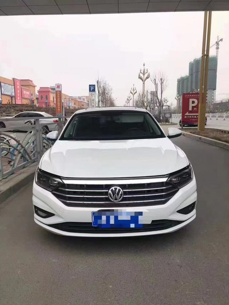 20年大众速腾轿车在售