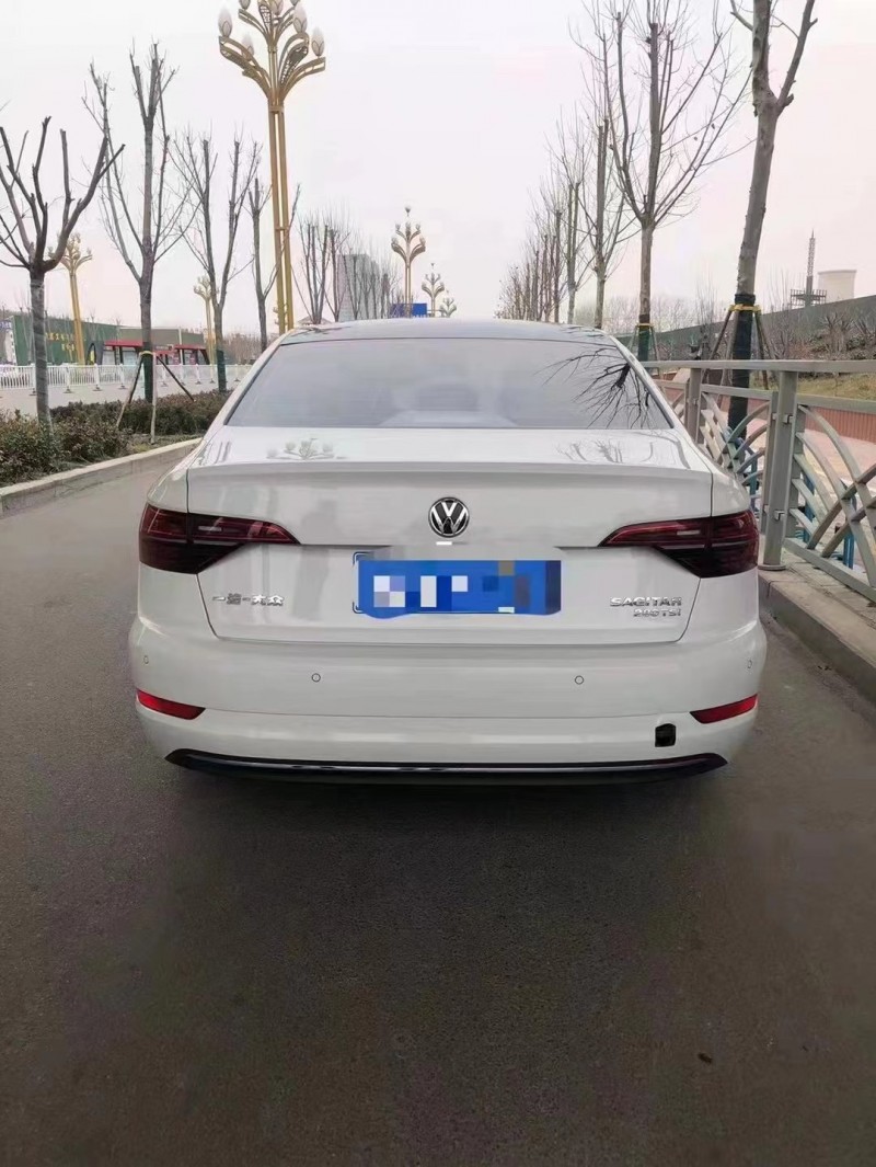 20年大众速腾轿车在售