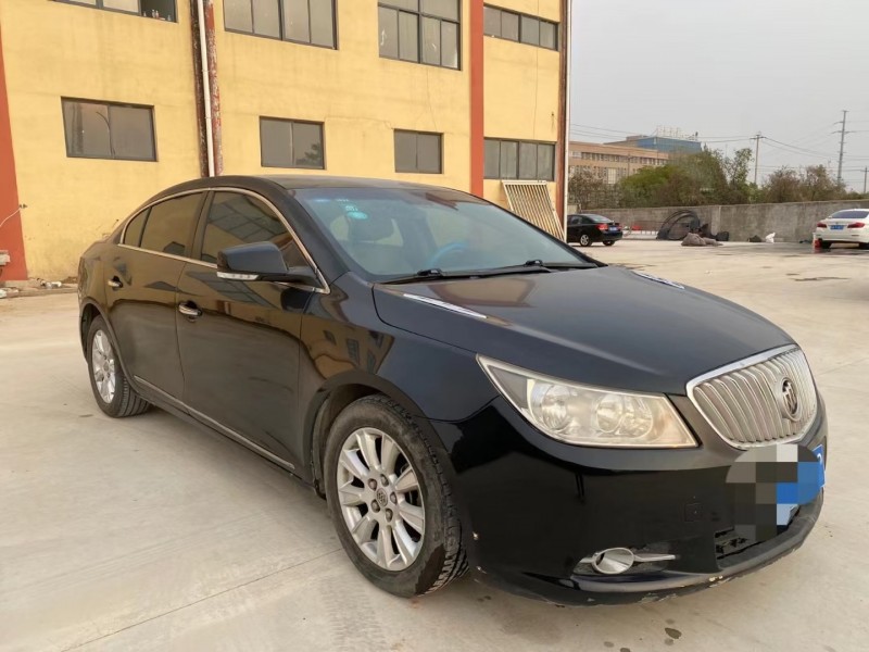 12年别克君越轿车在售