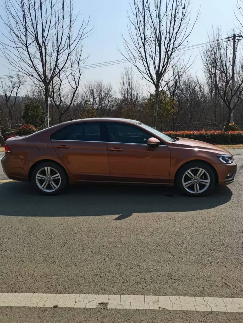 17年大众凌渡轿车在售