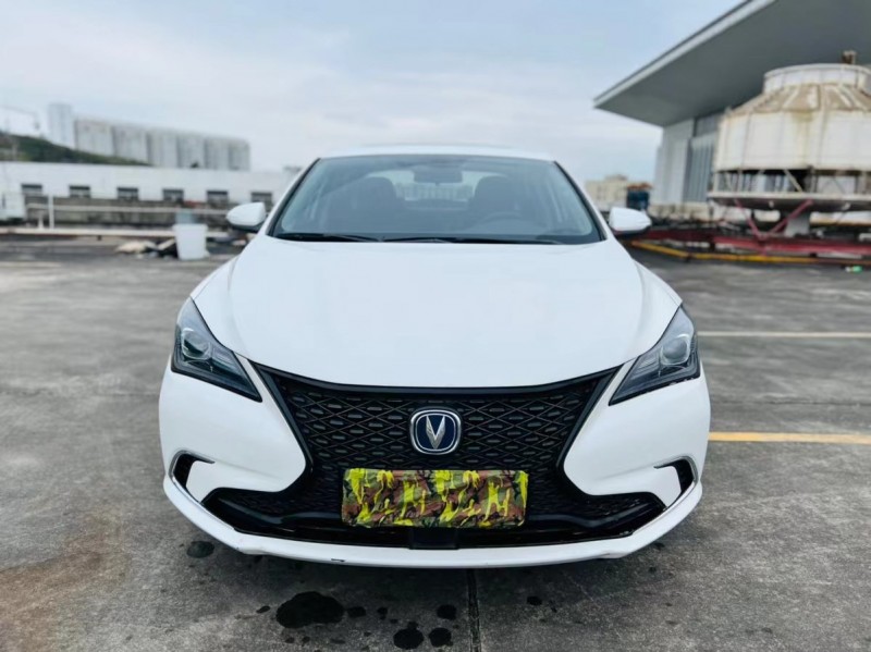 20年长安逸动轿车抵押车出售