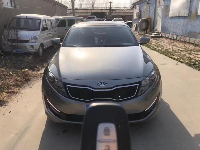 12年起亚k5轿车已售