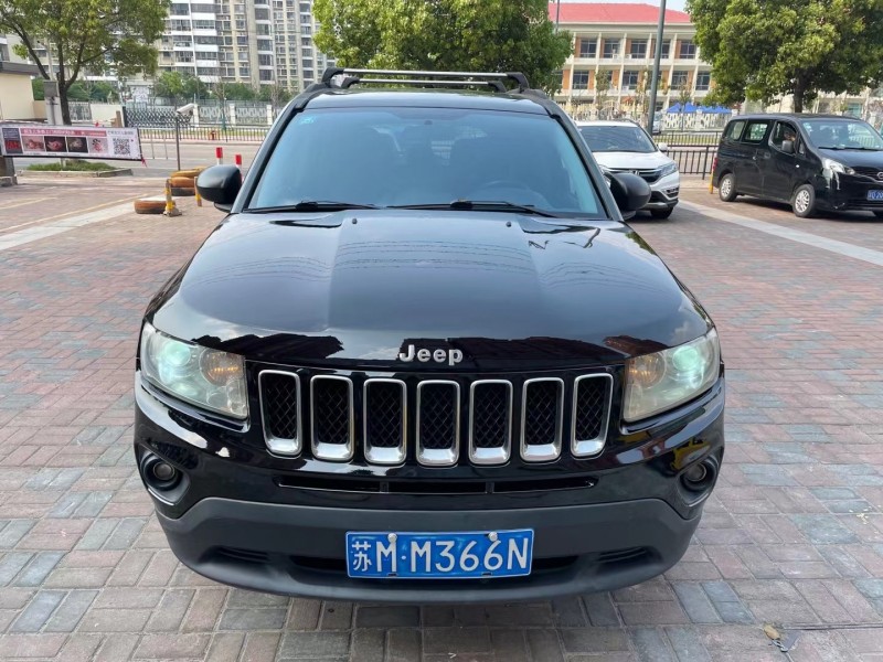 12年jeep指南者suv