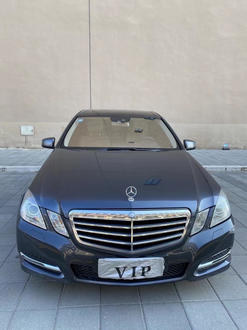 13年奔驰e轿车已售