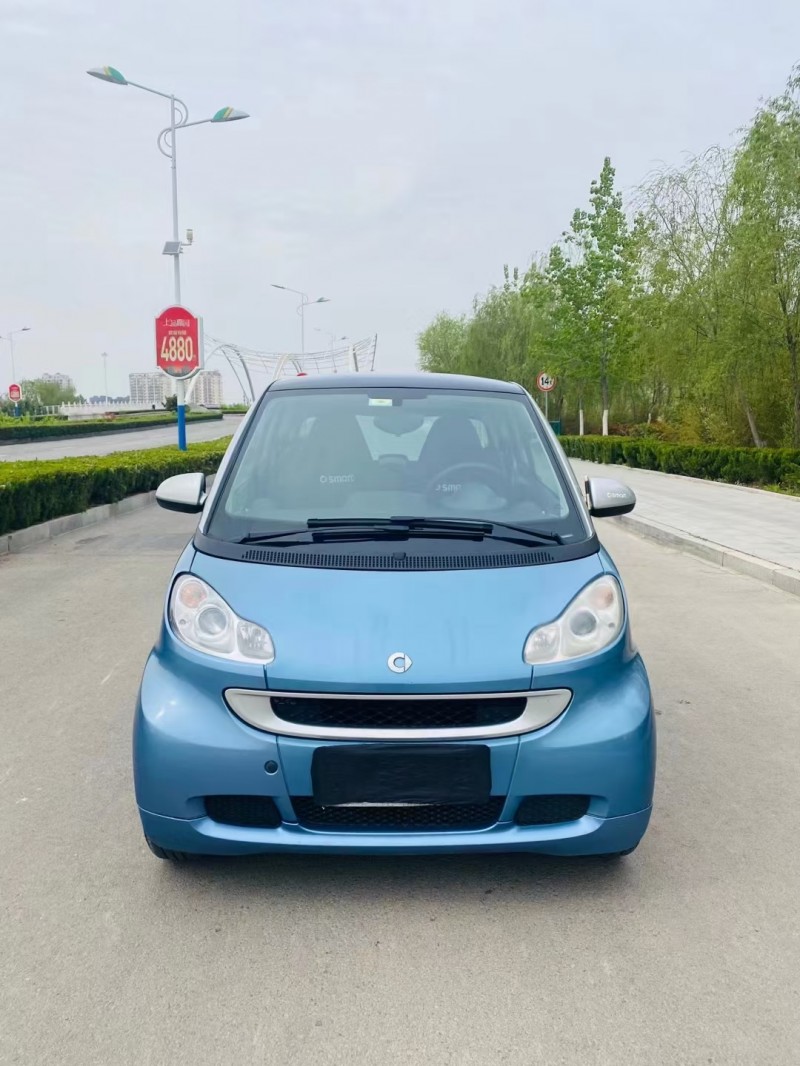 11年奔驰smart轿车在售