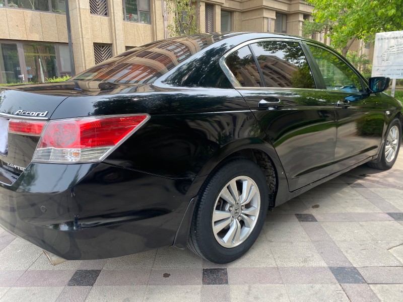 10年本田雅阁轿车在售