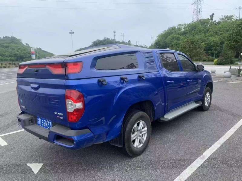 21年上汽大通t70轿车在售