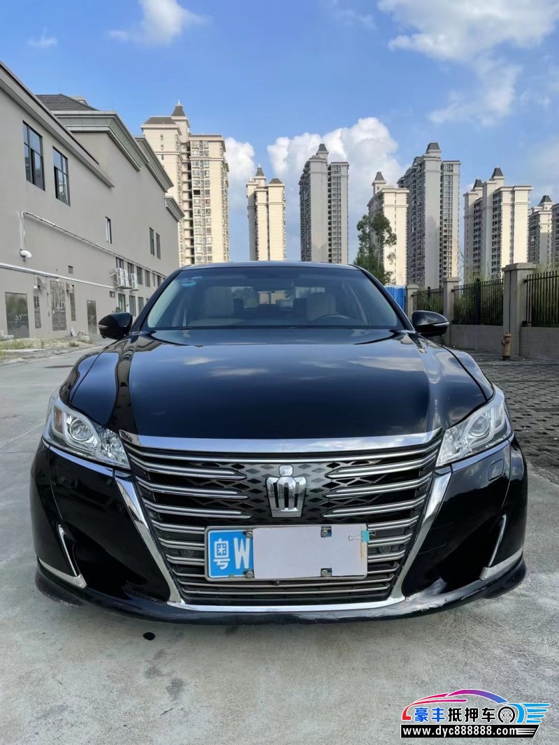 16年丰田皇冠轿车抵押车出售