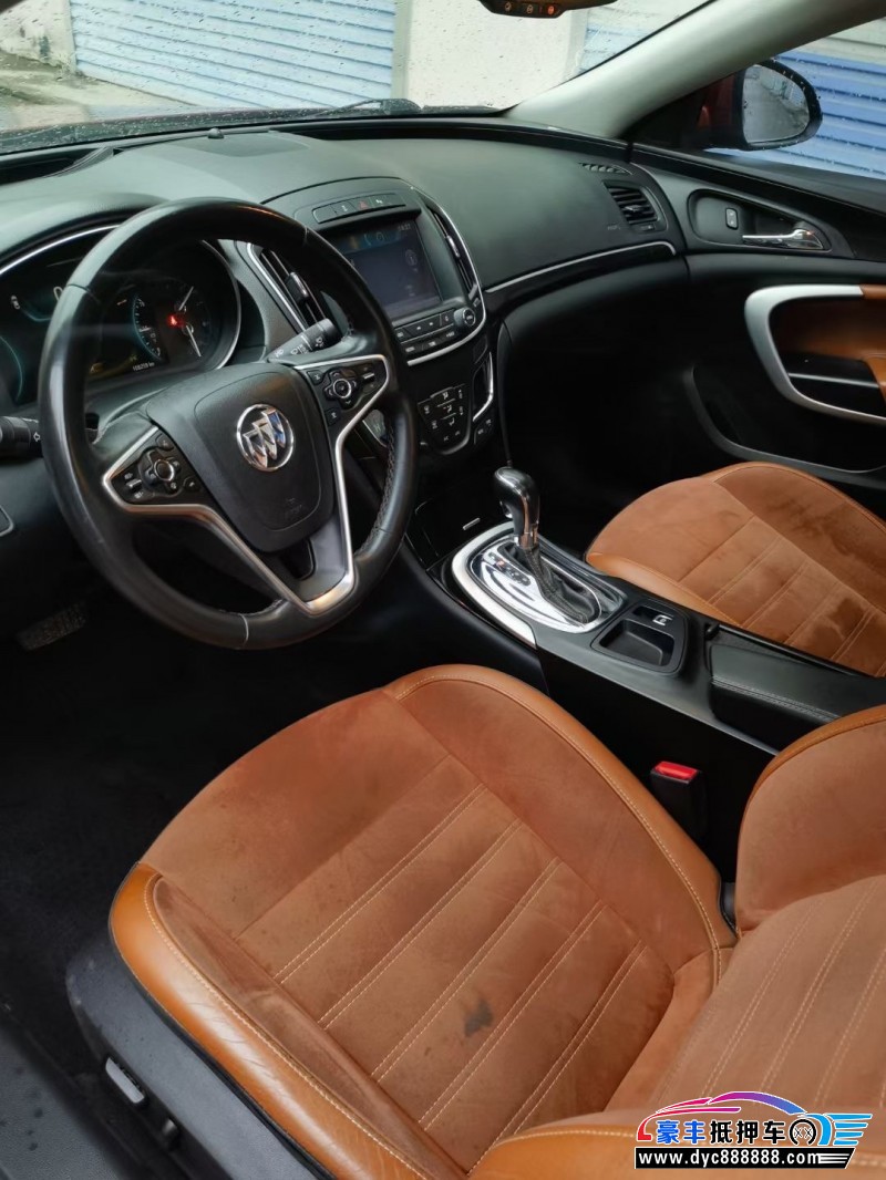 液晶仪表 一键启动多功能方向盘定速巡航翻毛皮电动座椅 座椅加热