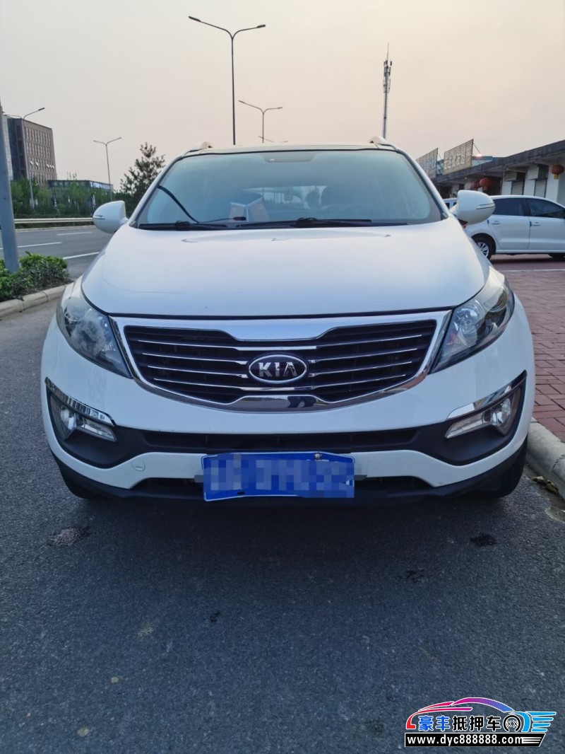 13年起亚智跑轿车抵押车出售