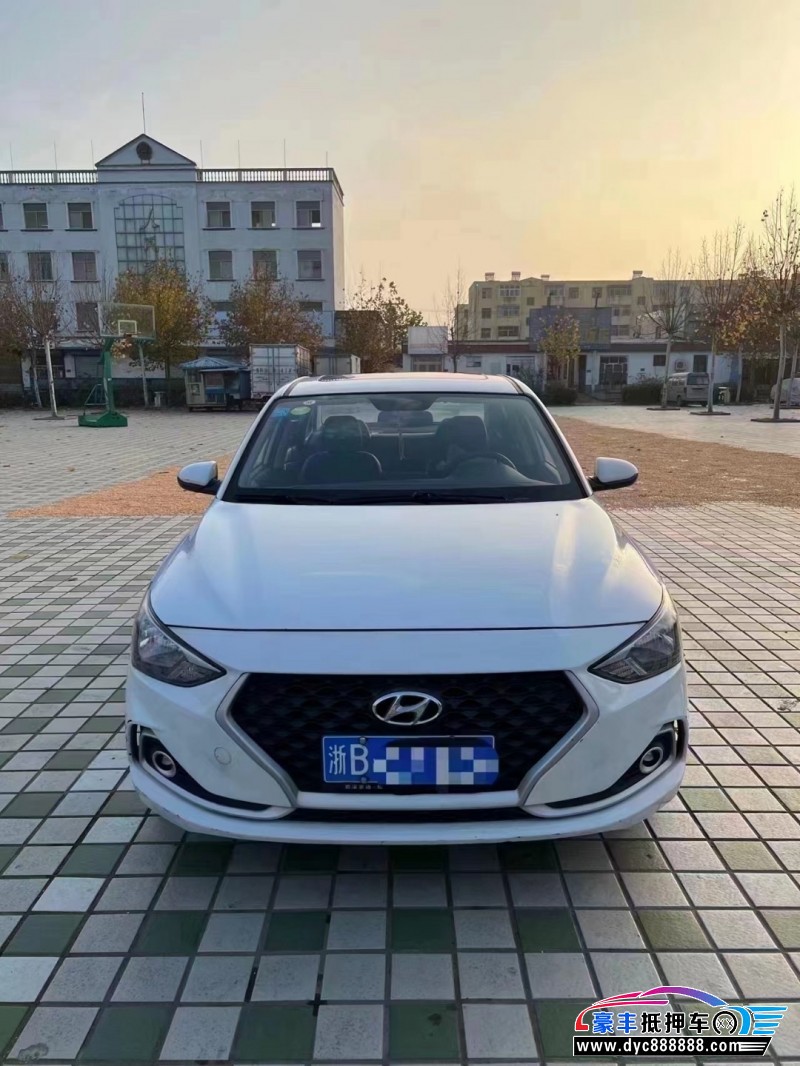 北京现代小轿车自动挡图片