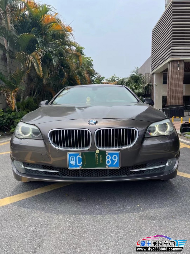 13年寶馬5系轎車抵押車出售