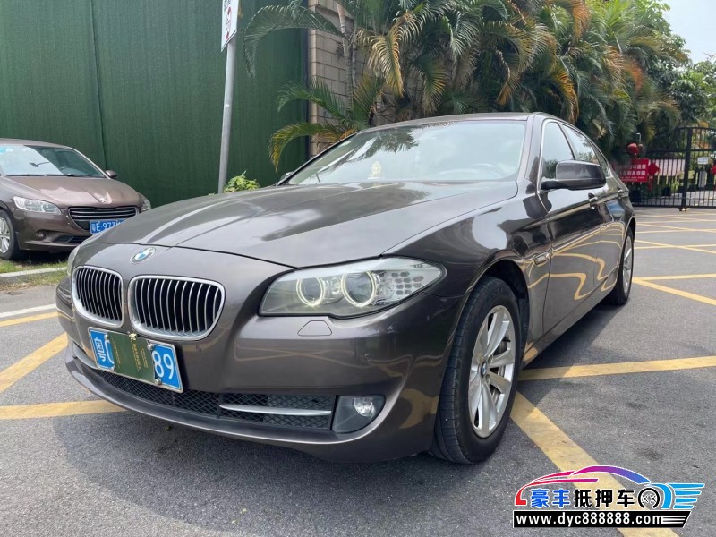 13年寶馬5系轎車抵押車出售