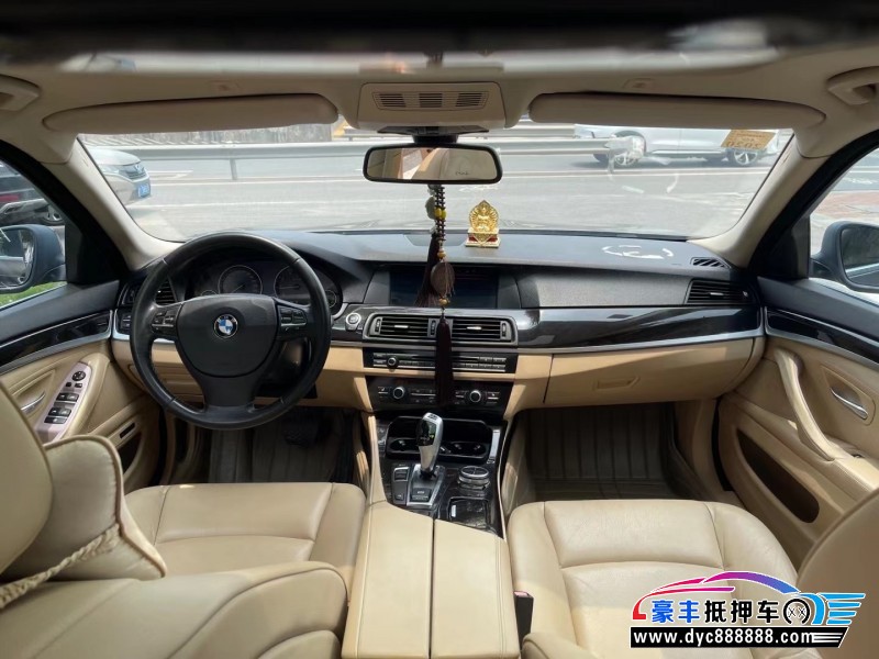13年寶馬5系轎車抵押車出售